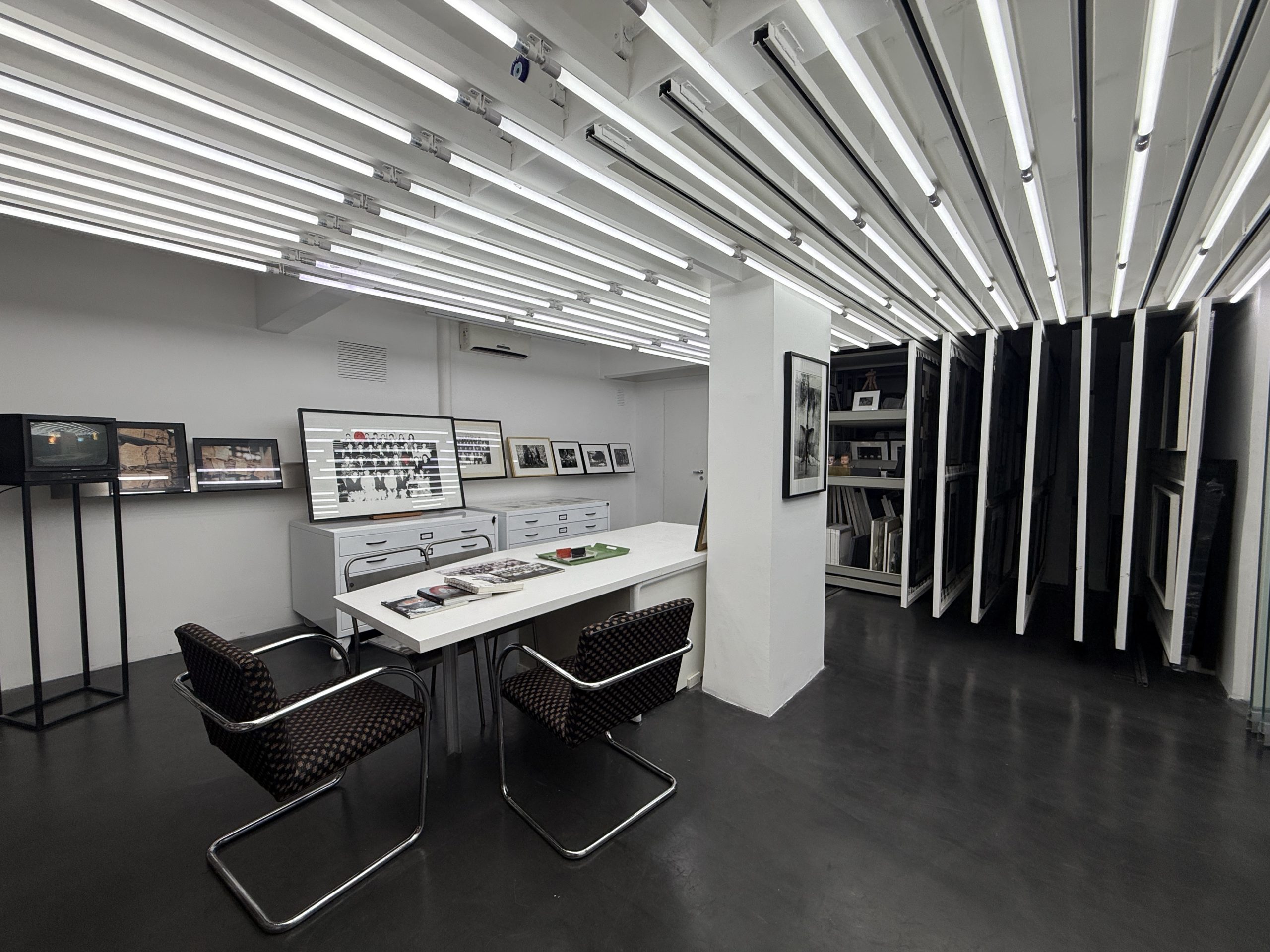 Rolf Art |  Buena Memoria - Marcelo Brodsky | Installation view #31